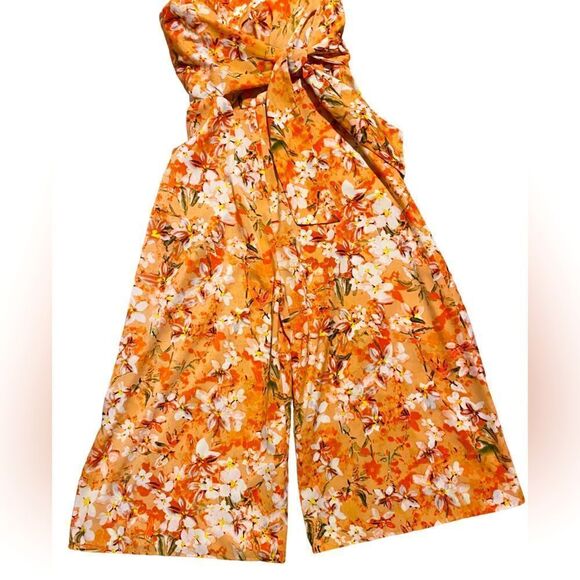 Entro Strapless Floral Wide-Legged Romper - Picture 7 of 10